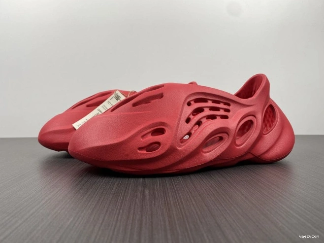Yeezy Red Foam CW3355 Adidas 0817